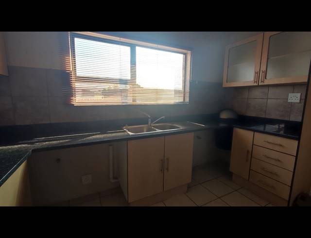 2 BEDROOM FLAT FOR SALE IN THREE RIVERS